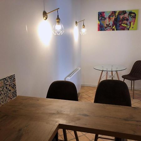 Logement Dans Le Vieux Tours Apartment Exterior foto